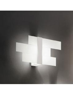 TRIAD wall/ceiling light white