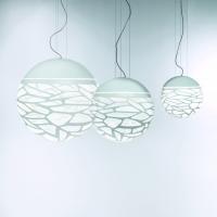 Kelly Small Sphere table