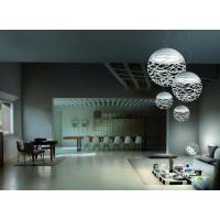 Kelly Small Sphere table